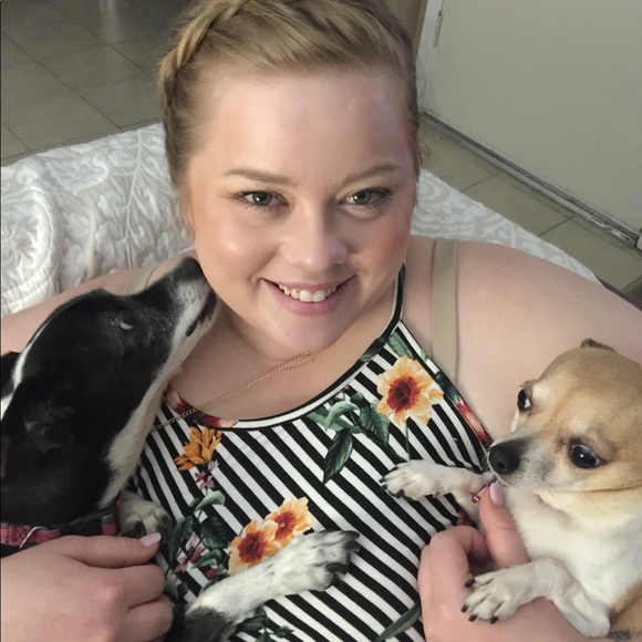 Meet your Posher, Christina - Picture 12 of 13